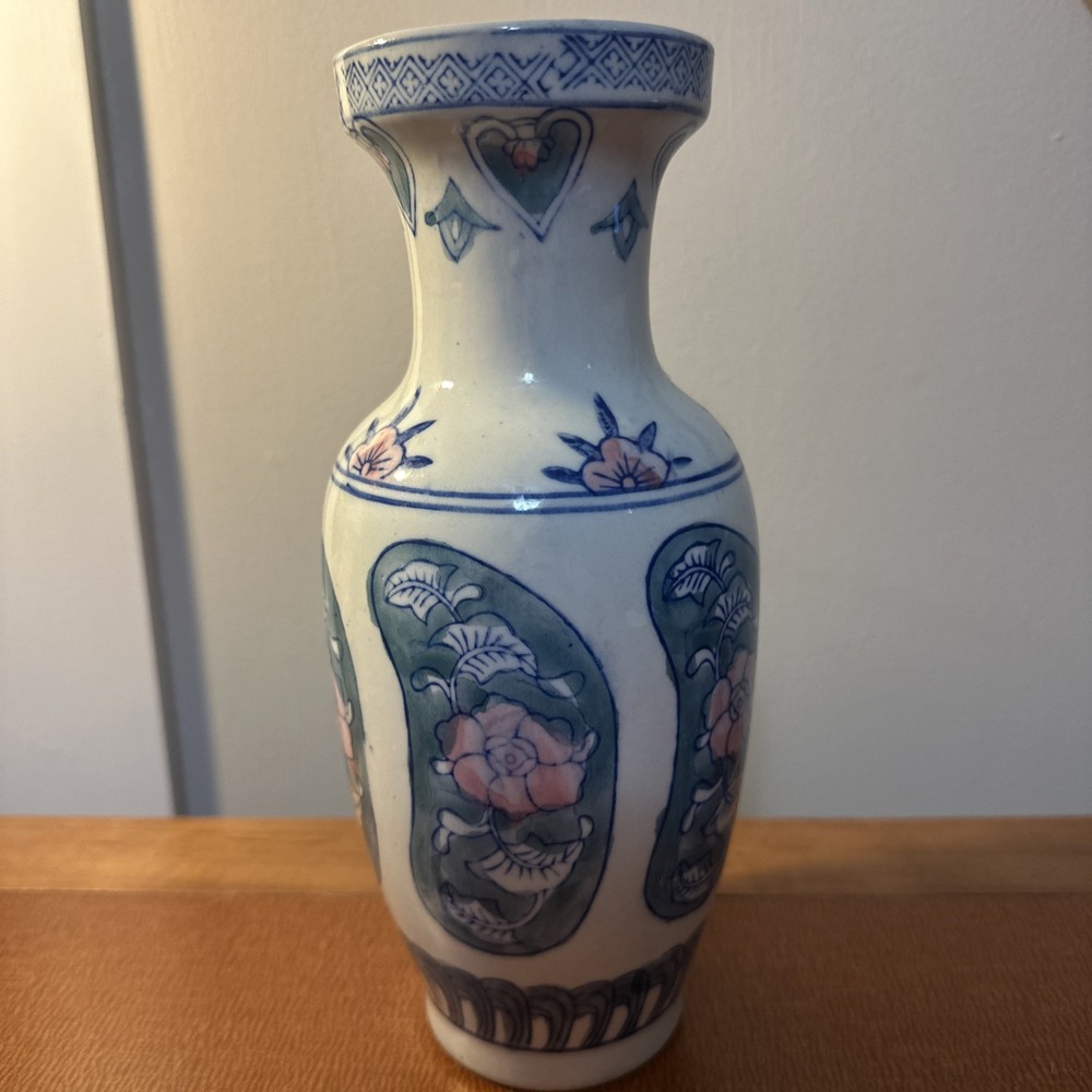 Vtg Famile Rose Porcelain Chinese‎ Vase 10" Powder Pink, Blue Green